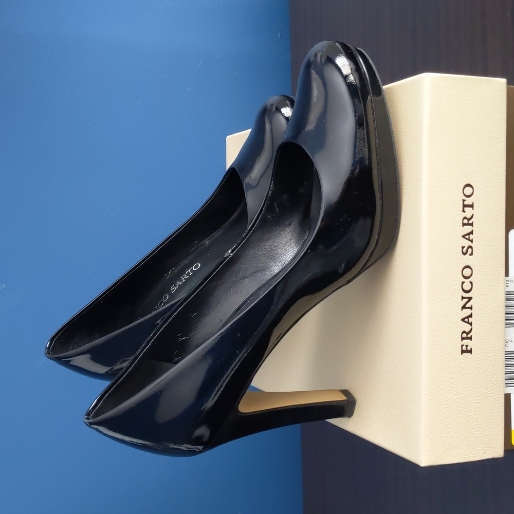 Franco Sarto Black Patent Leather Pumps with Platform size 8.5
